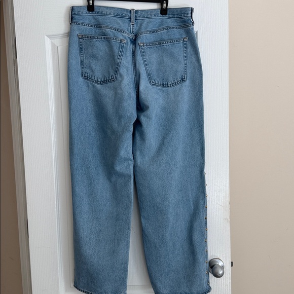 Universal Thread Mid Rise Relaxed fit Jeans - Picture 5 of 5